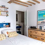 Spacious And Bright Grands Boulevards Apt