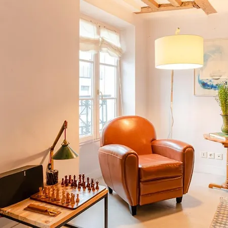 Spacious And Bright Grands Boulevards Apt *